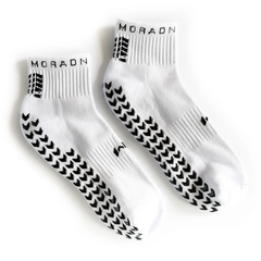 Chaussettes Simracing Blanches Basses par Moradness - The French Simracer