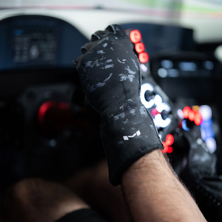 Aura Pro Forged Carbon Gloves by Moradness - The French Simracer