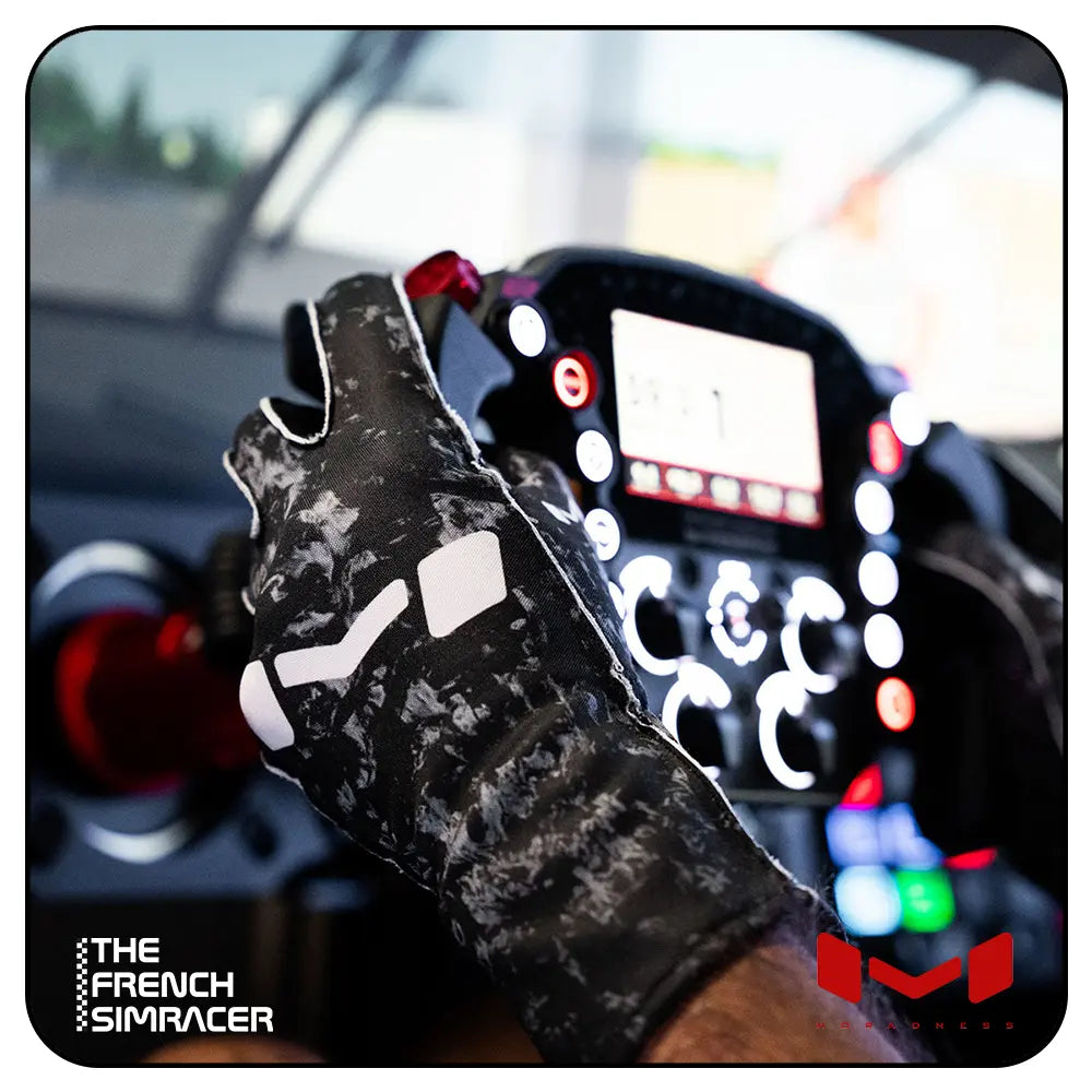Forged Carbon Gloves by Moradness - The French Simracer