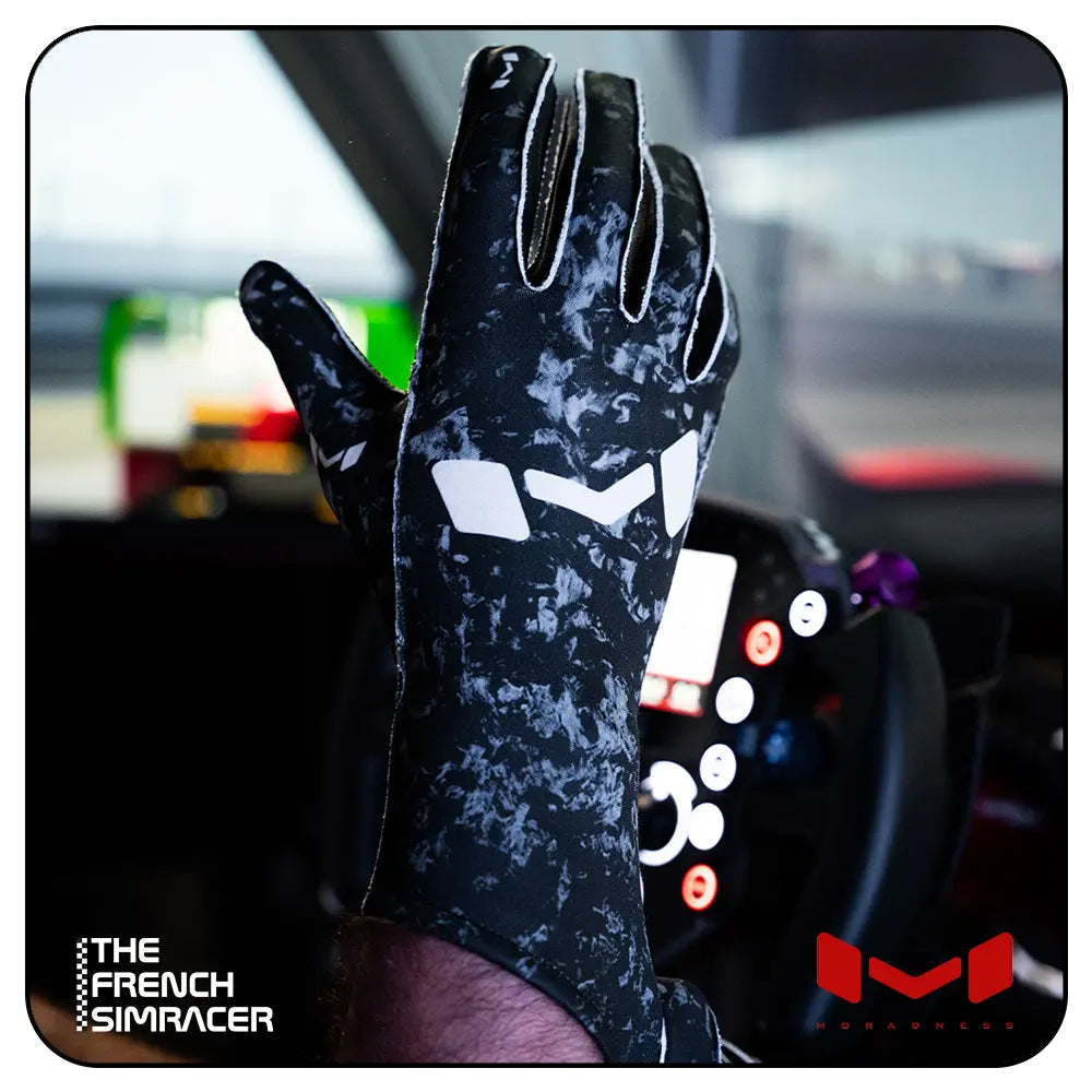 Forged Carbon Gloves by Moradness - The French Simracer