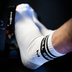 Chaussettes Full Send Blanches par Moradness - The French Simracer