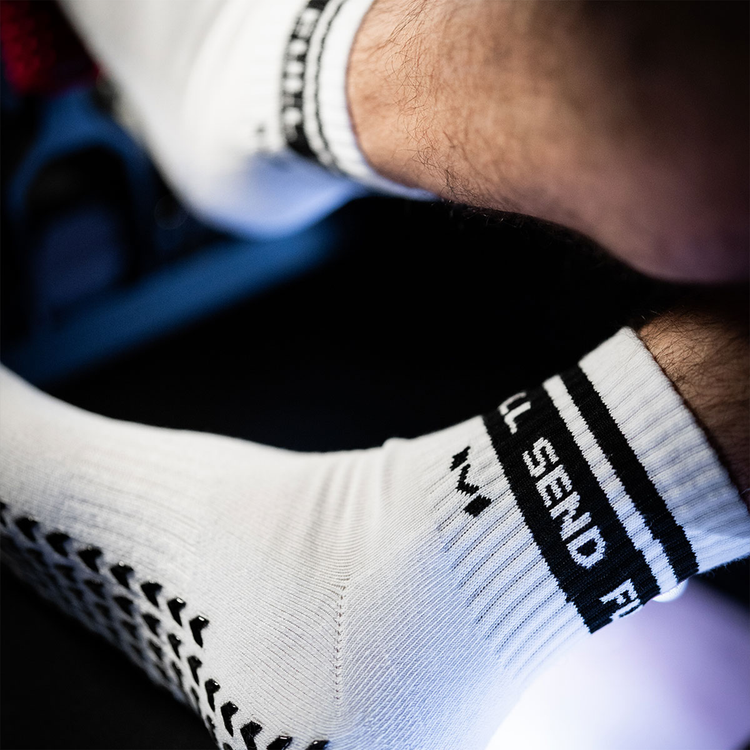 Chaussettes Full Send Blanches par Moradness - The French Simracer