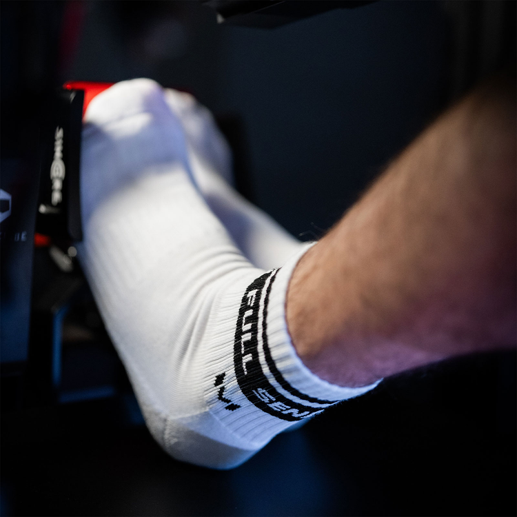 Chaussettes Full Send Blanches par Moradness - The French Simracer