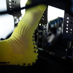 Chaussettes Simracing Neon par Moradness - The French Simracer
