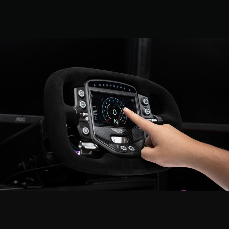 Volant Simagic Aston Martin Valkyrie – utilisation de l'écran tactile en situation