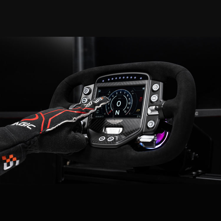 Volant Simagic Aston Martin Valkyrie – utilisation de l'écran tactile en situation